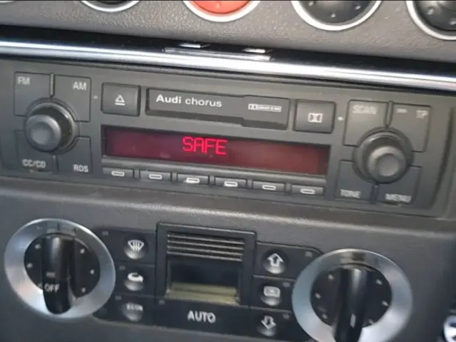 Audi TT MK1 (8N) - Code autoradio