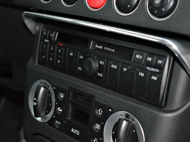 Audi TT 8N - Autoradio Chorus