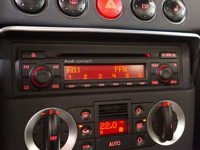 Audi TT 8N - Autoradio Concert 2