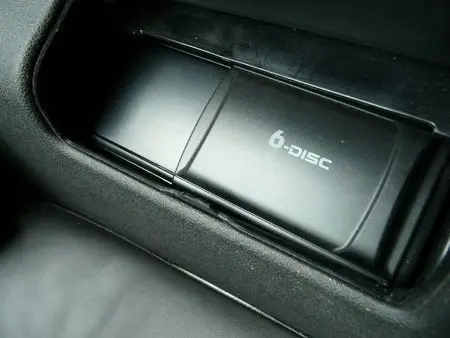 Audi TT 8N - Chargeur 6 CD