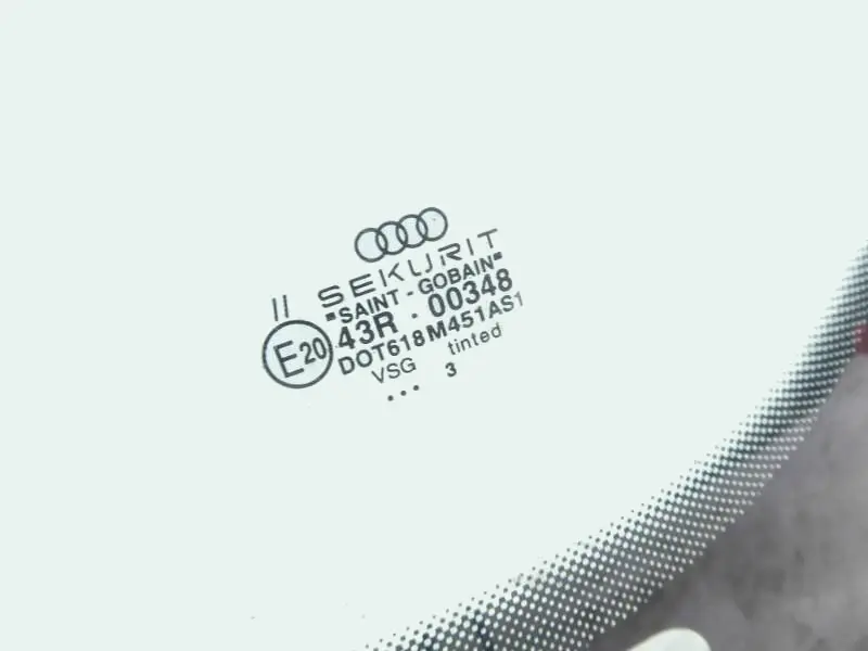 Audi TT 8n - equipements de série