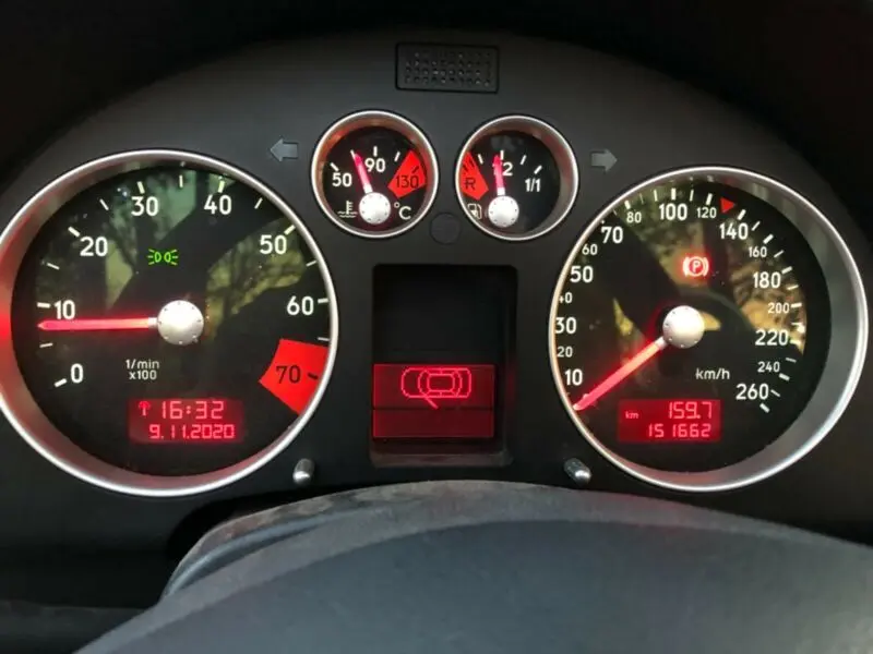 Audi TT MK1 (8N) - Sans le système d'information du conducteur