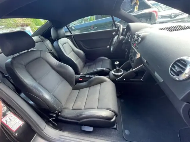 Audi TT 8n - Sellerie cuir et tissu