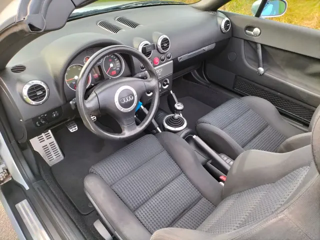 Audi TT MK1 (8N) - roadster 150 ch