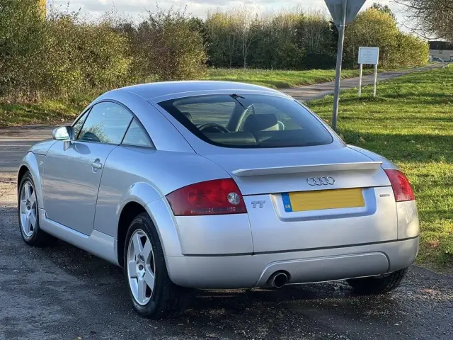 Audi TT MK1 (8N) - Coupé 180 ch quattro