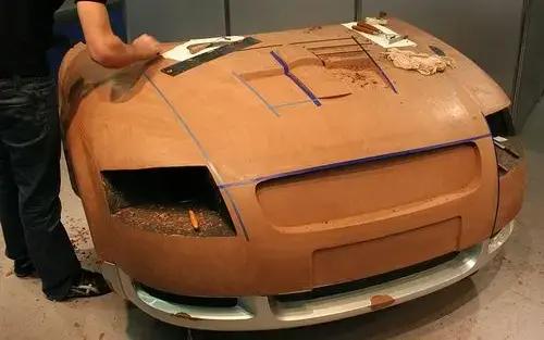 Maquette à l'échelle 1/4 du roadster