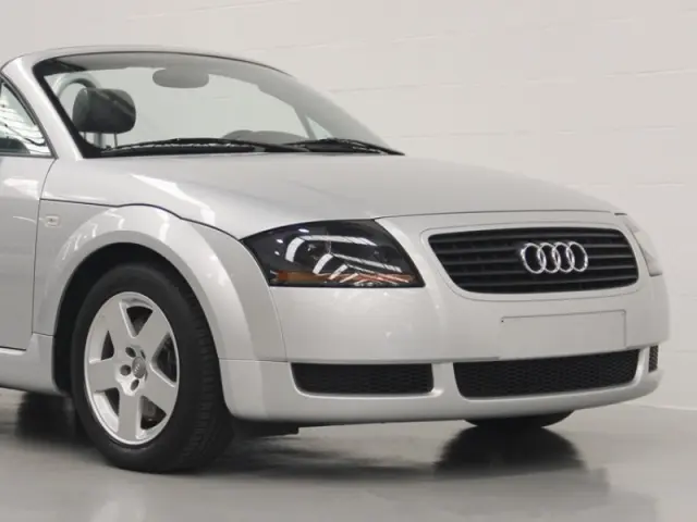 Audi TT MK1 (8N) - Phares halogene Fond Noir